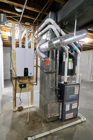 2547 AVENUE H, Council Bluffs, IA 51501