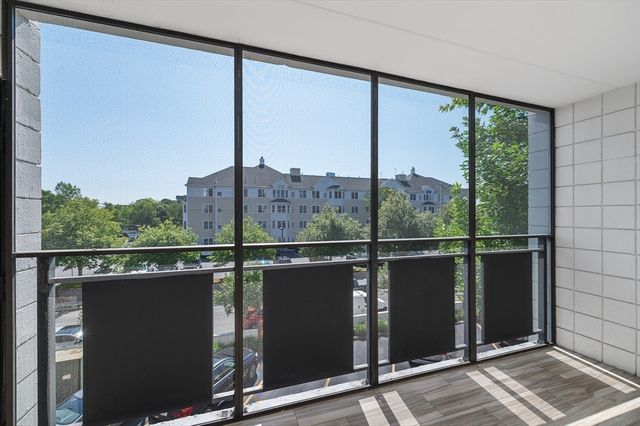 28 Ninth St 304, Medford, MA 02155