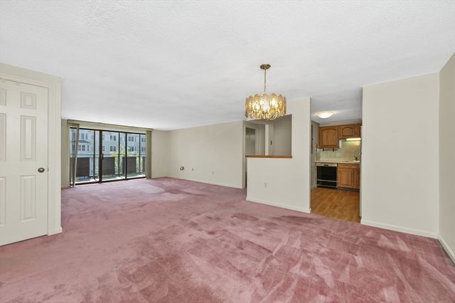 28 Ninth St 304, Medford, MA 02155