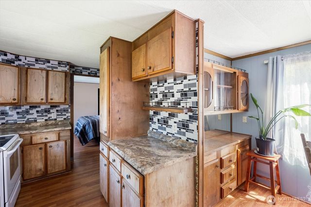 157 Camelot Drive, Castle Rock, WA 98611