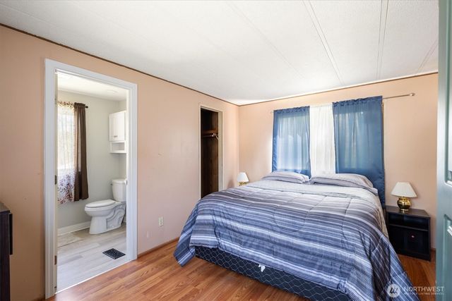 157 Camelot Drive, Castle Rock, WA 98611