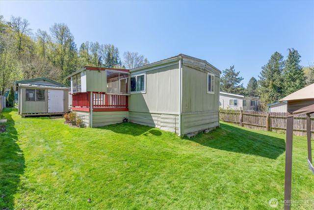 157 Camelot Drive, Castle Rock, WA 98611