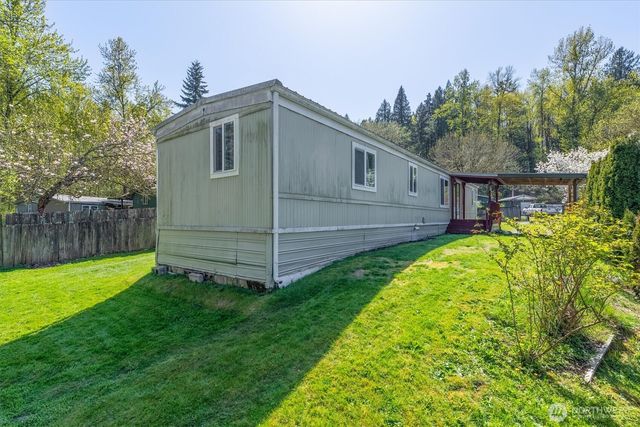 157 Camelot Drive, Castle Rock, WA 98611