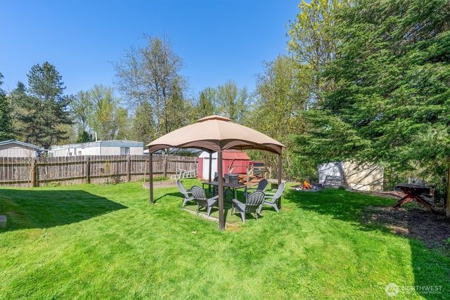 157 Camelot Drive, Castle Rock, WA 98611