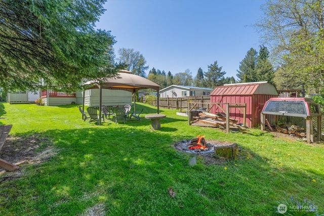 157 Camelot Drive, Castle Rock, WA 98611