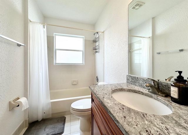 639 NW 130th Way, Pembroke Pines, FL 33028