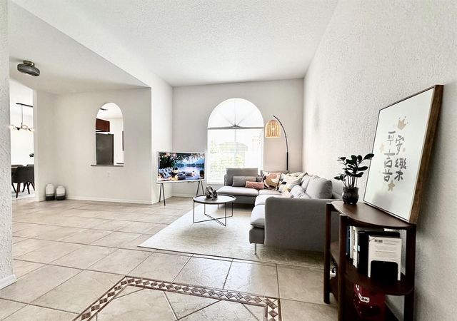 639 NW 130th Way, Pembroke Pines, FL 33028