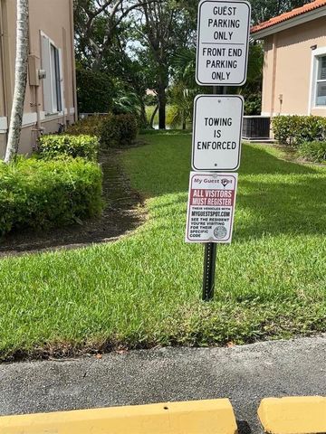 639 NW 130th Way, Pembroke Pines, FL 33028