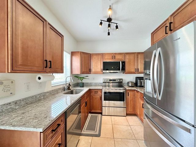 639 NW 130th Way, Pembroke Pines, FL 33028