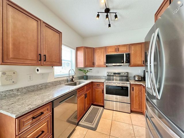 639 NW 130th Way, Pembroke Pines, FL 33028