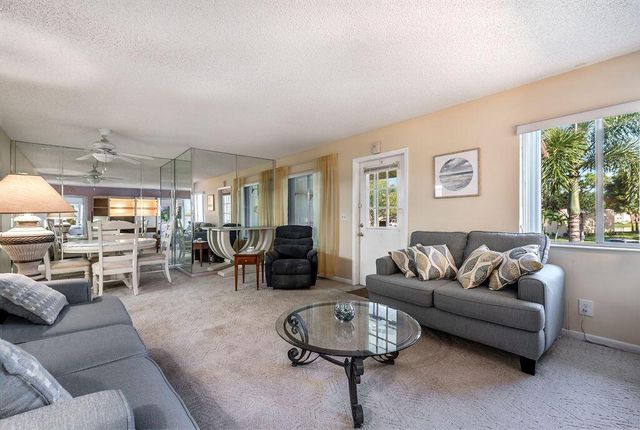 141 Lake Pine Circle A-2, Greenacres, FL 33463