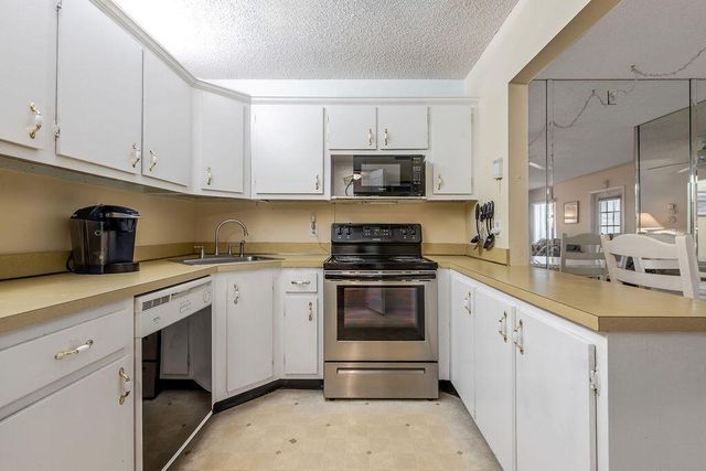 141 Lake Pine Circle A-2, Greenacres, FL 33463