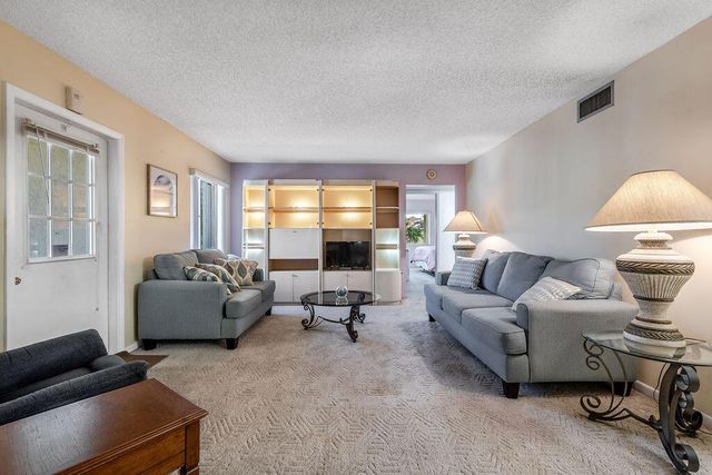 141 Lake Pine Circle A-2, Greenacres, FL 33463