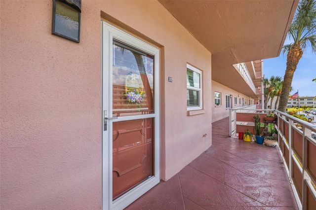 5521 80TH STREET N 212, St Petersburg, FL 33709