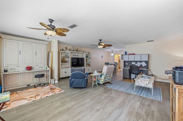 5521 80TH STREET N 212, St Petersburg, FL 33709