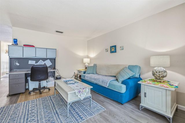 5521 80TH STREET N 212, St Petersburg, FL 33709