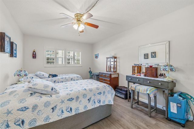 5521 80TH STREET N 212, St Petersburg, FL 33709