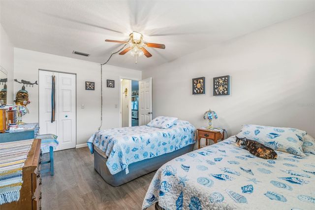 5521 80TH STREET N 212, St Petersburg, FL 33709