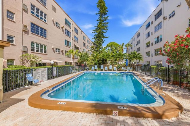 5521 80TH STREET N 212, St Petersburg, FL 33709