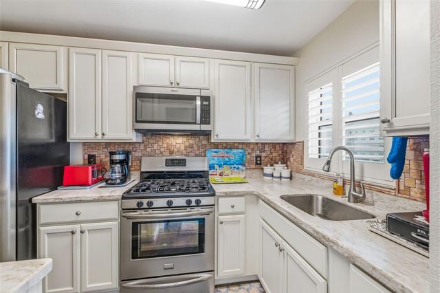 5521 80TH STREET N 212, St Petersburg, FL 33709