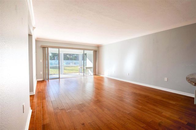 3300 BENEVA 214, Sarasota, FL 34232