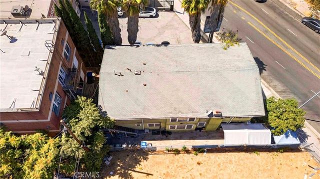 972 S Hoover, Los Angeles, CA 90006