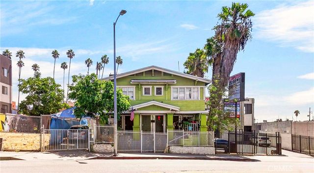 972 S Hoover, Los Angeles, CA 90006