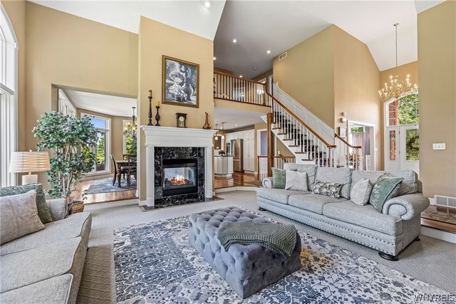 160 Norwood Lane, Orchard Park, NY 14127