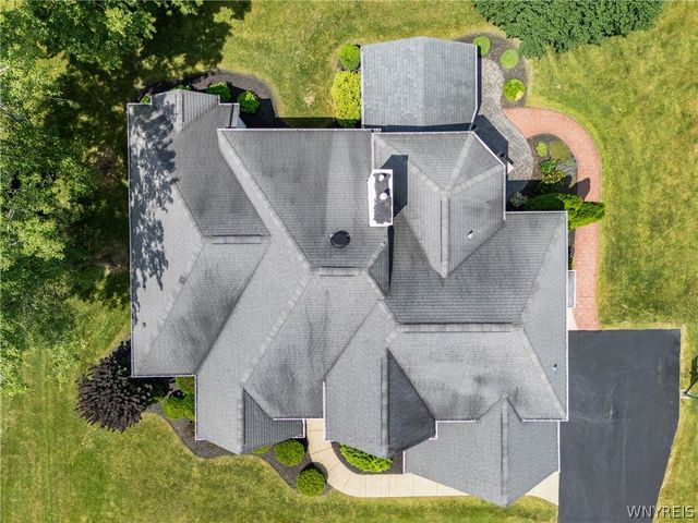 160 Norwood Lane, Orchard Park, NY 14127
