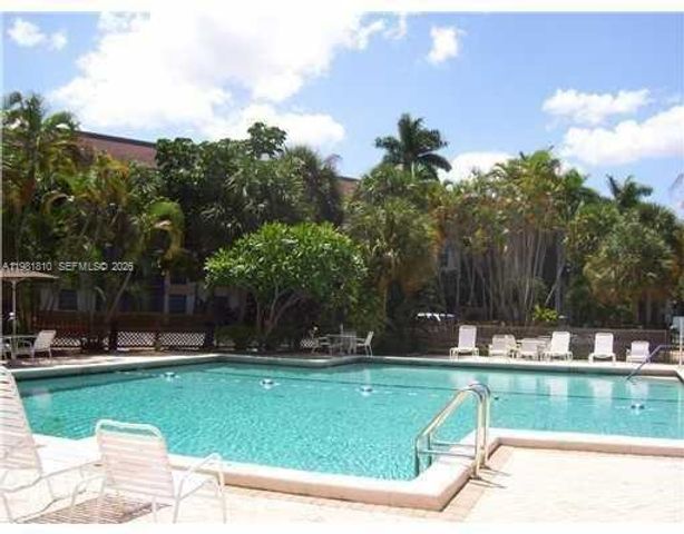 5530 NW 44th Street 411C, Lauderhill, FL 33319