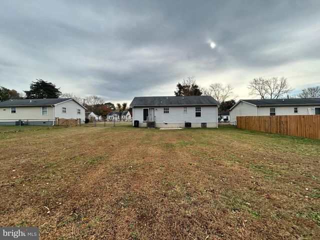 217 MIMOSA AVE, Colonial Beach, VA 22443