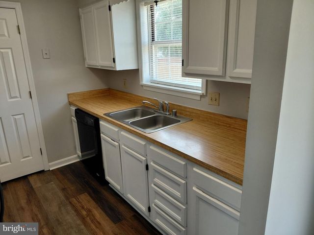 217 MIMOSA AVE, Colonial Beach, VA 22443