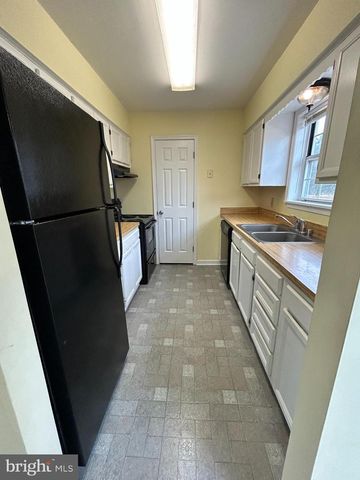 217 MIMOSA AVE, Colonial Beach, VA 22443