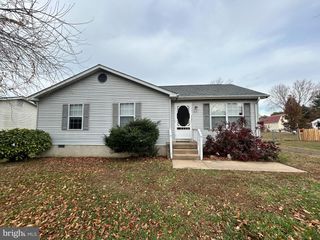 217 MIMOSA AVE, Colonial Beach, VA 22443