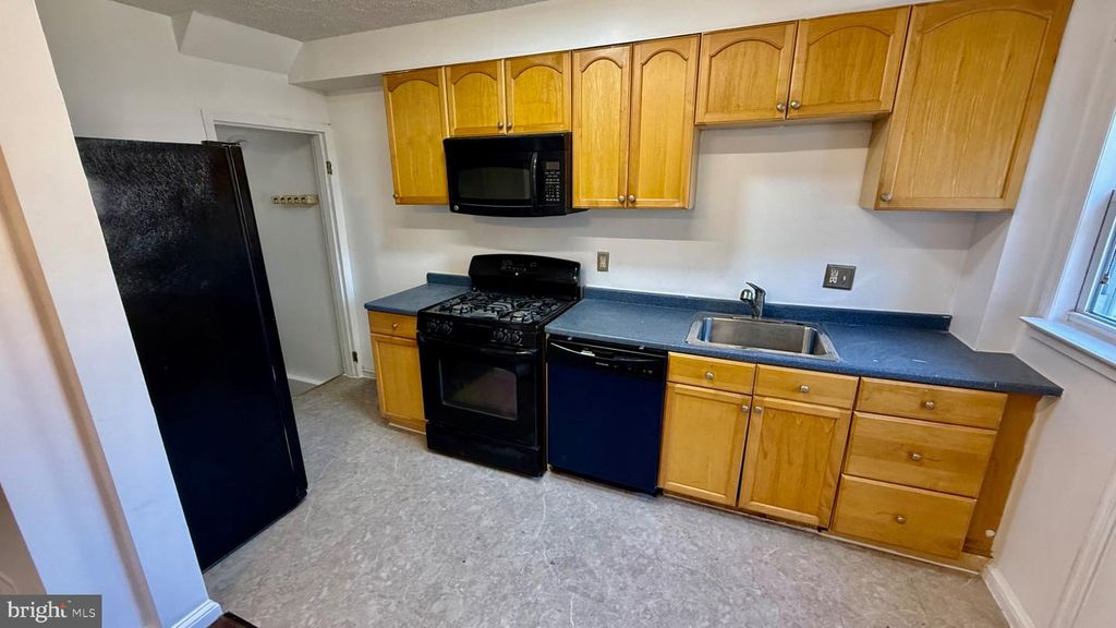 617 BRISBANE RD, Baltimore, MD 21229