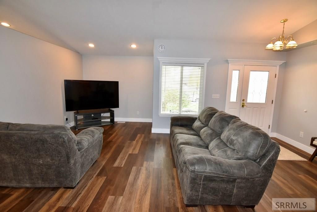 Image 15 of property listing at 2429 Harold Drive, Idaho Falls, ID 83402