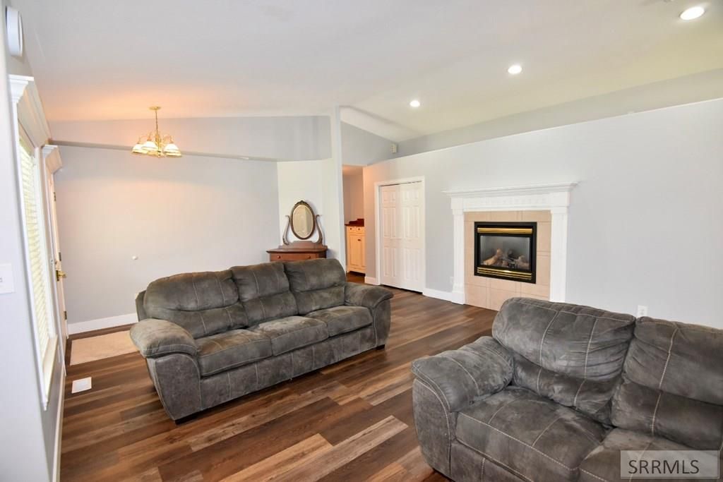 Image 16 of property listing at 2429 Harold Drive, Idaho Falls, ID 83402