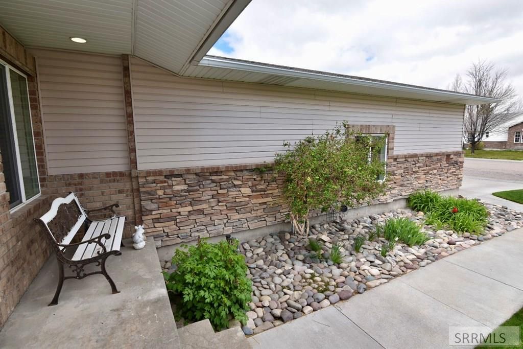 Image 6 of property listing at 2429 Harold Drive, Idaho Falls, ID 83402