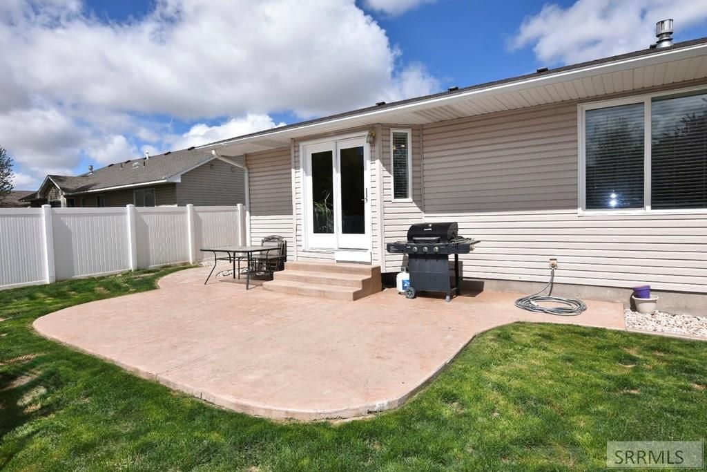 Image 9 of property listing at 2429 Harold Drive, Idaho Falls, ID 83402