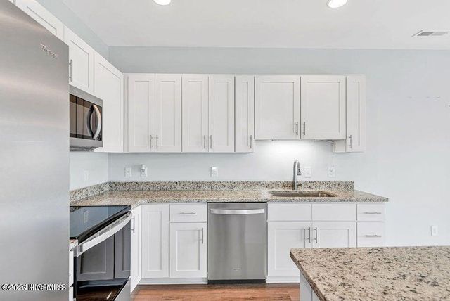 111 Pasture Lane B, Swansboro, NC 28584