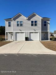 111 Pasture Lane B, Swansboro, NC 28584
