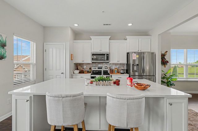296 Kinsale Dr, Spring Hill, TN 37174
