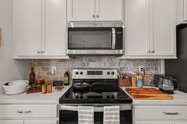 296 Kinsale Dr, Spring Hill, TN 37174