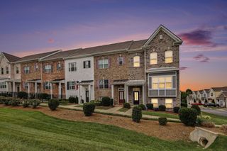 296 Kinsale Dr, Spring Hill, TN 37174