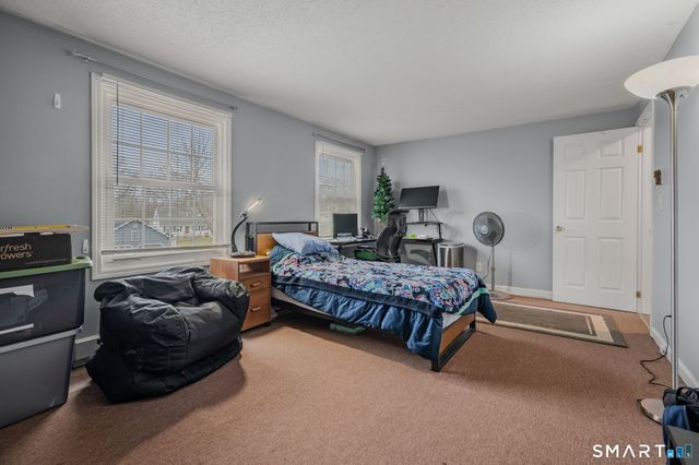 10 Amherst Court, Groton, CT 06355