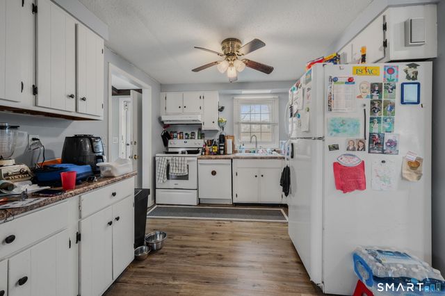 10 Amherst Court, Groton, CT 06355