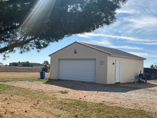 7650 E 400 S Road, Columbia City, IN 46725