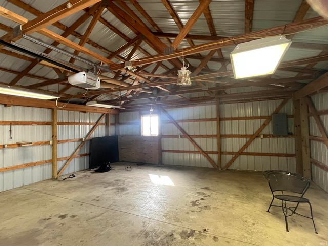 7650 E 400 S Road, Columbia City, IN 46725