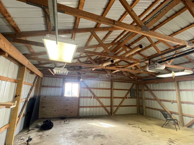 7650 E 400 S Road, Columbia City, IN 46725