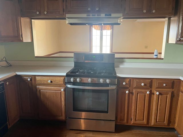 7650 E 400 S Road, Columbia City, IN 46725